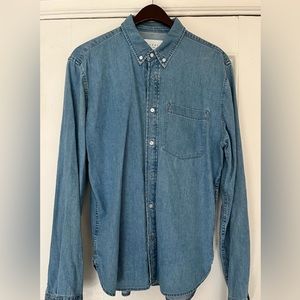 Men’s cotton chambray shirt from Sandro marked XL but fits like a slim Medium.